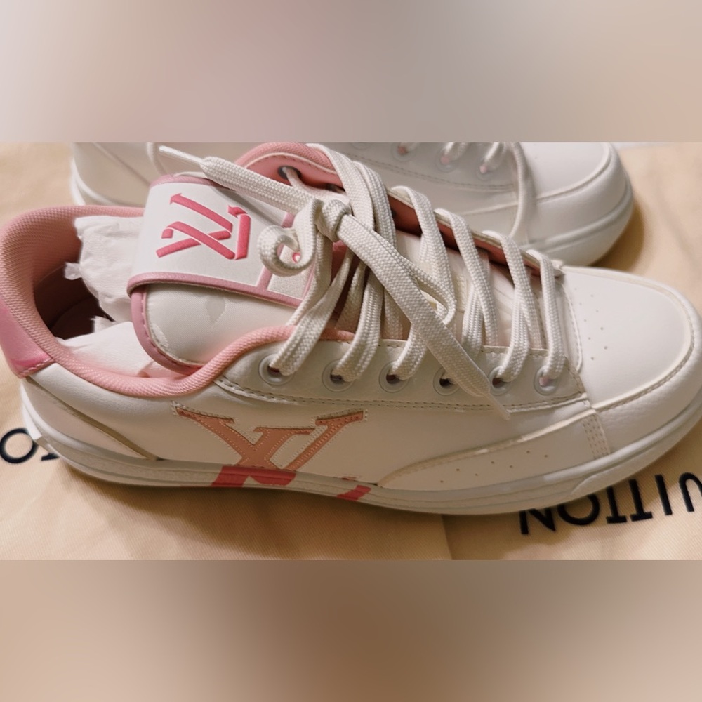 Louis Vuitton. Charle sneakers